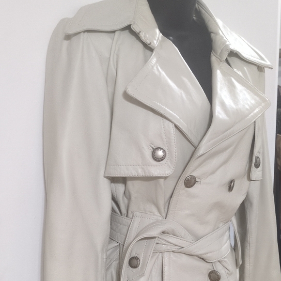 Wilsons Leather Cream Double-Breasted Trench Coat - Picture 2 of 6